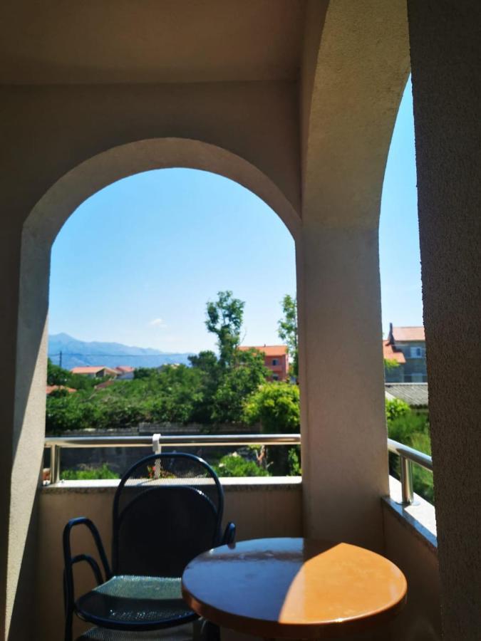 Apartmani Nikolina Ražanac Екстериор снимка