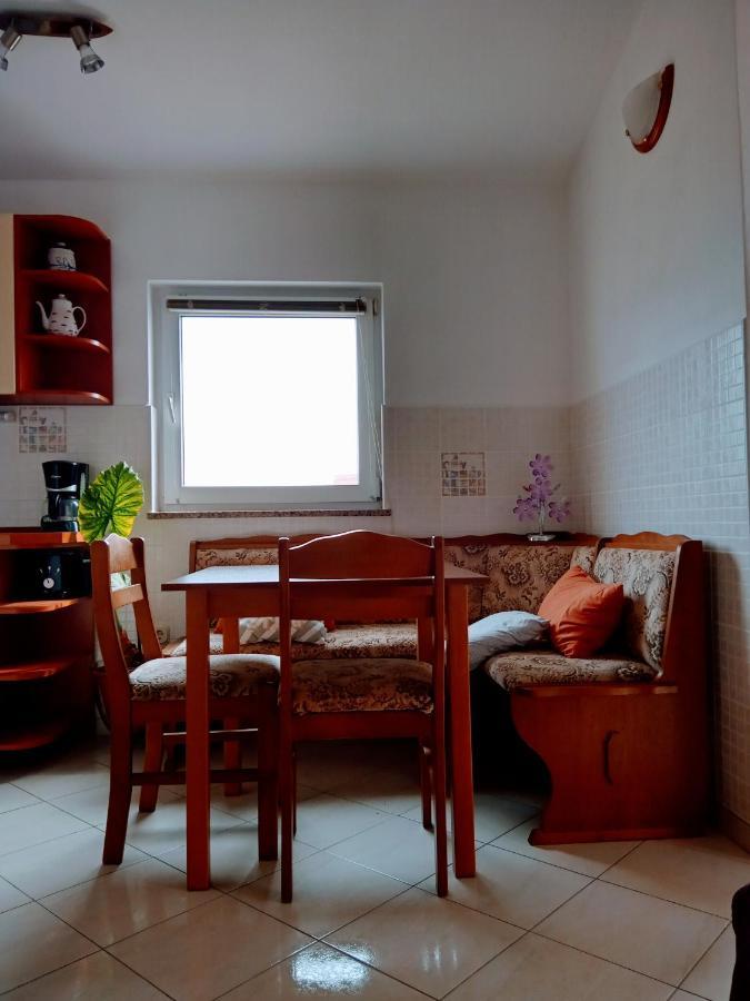 Apartmani Nikolina Ražanac Екстериор снимка