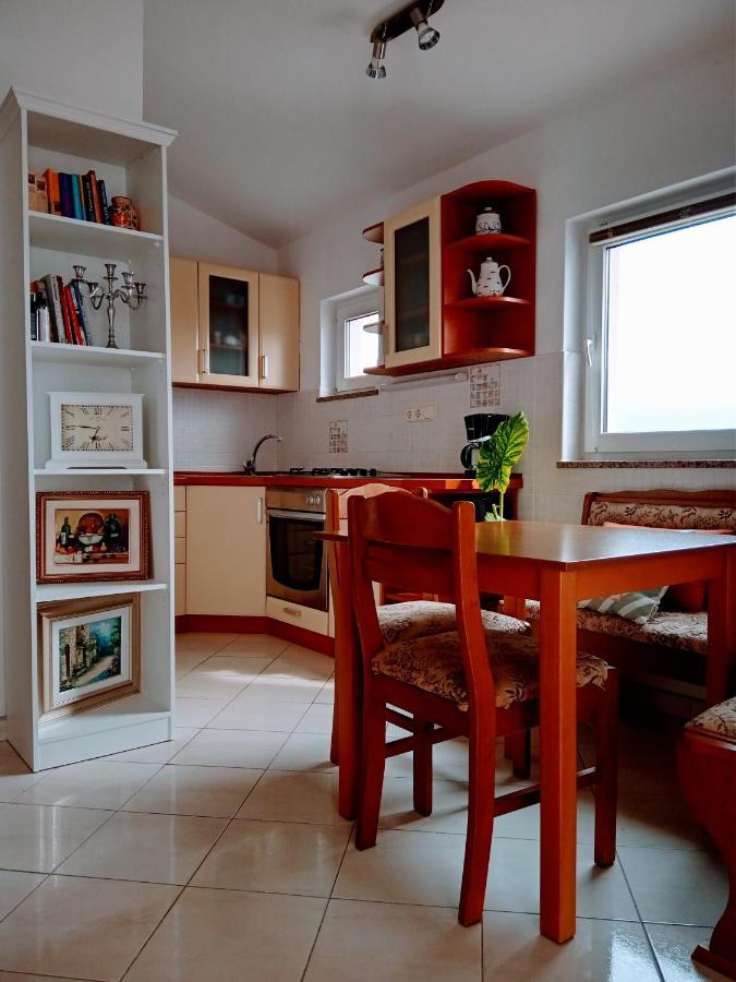Apartmani Nikolina Ražanac Екстериор снимка
